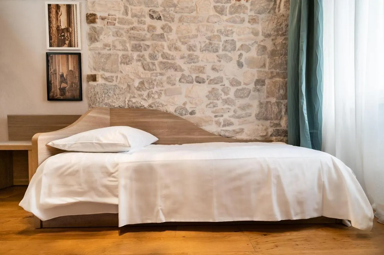 Tifani Luxury Rooms 2 Split Croatia