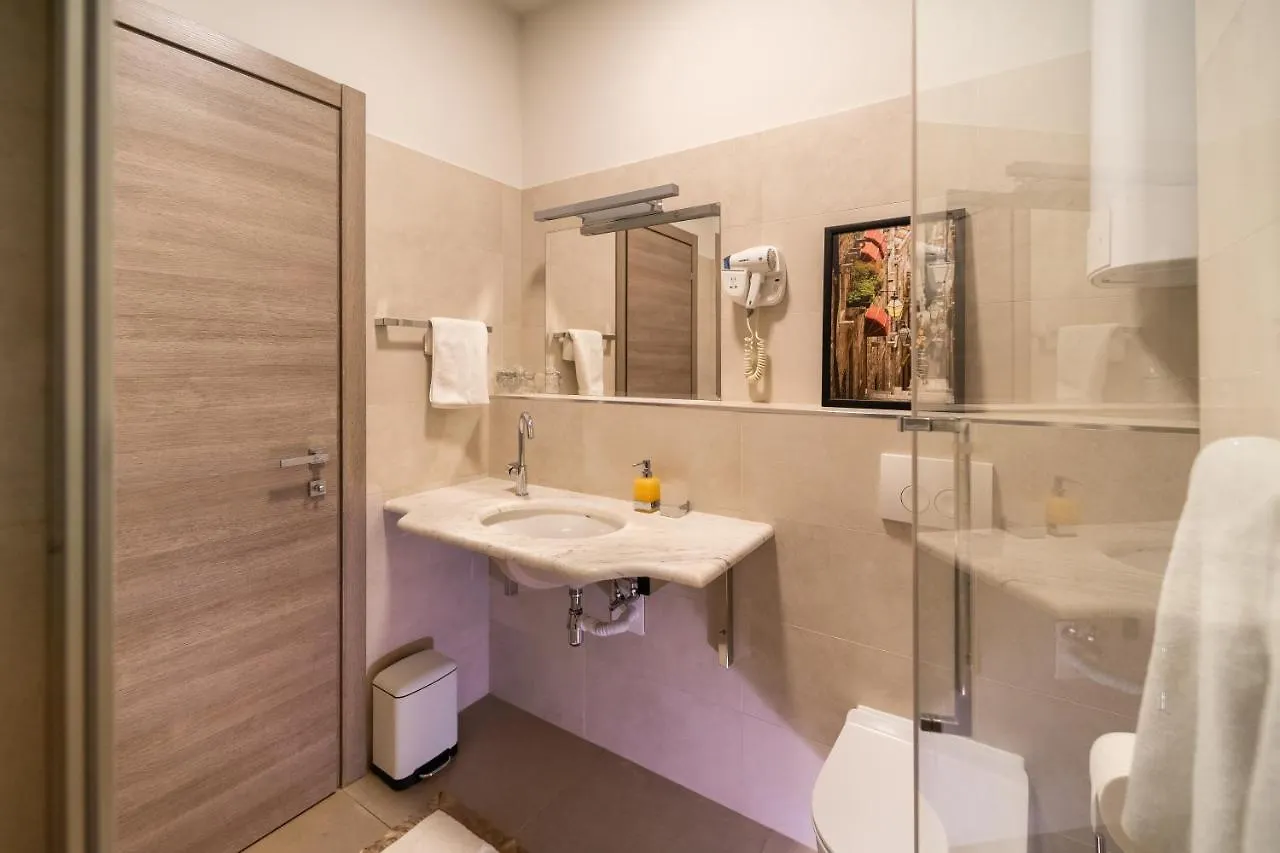 Tifani Luxury Rooms 2 Split 0*,  Croatia