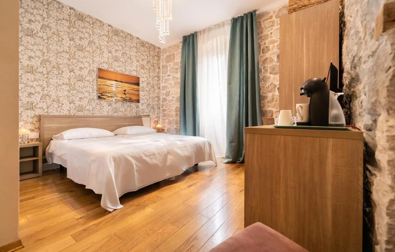 Apartment Tifani Luxury Rooms 2 Split