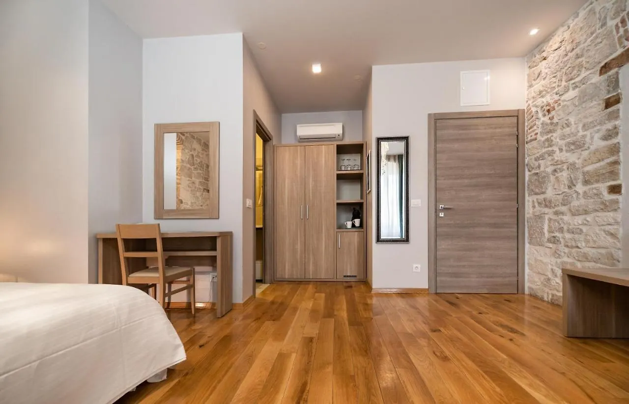 Tifani Luxury Rooms 2 Split Croatia