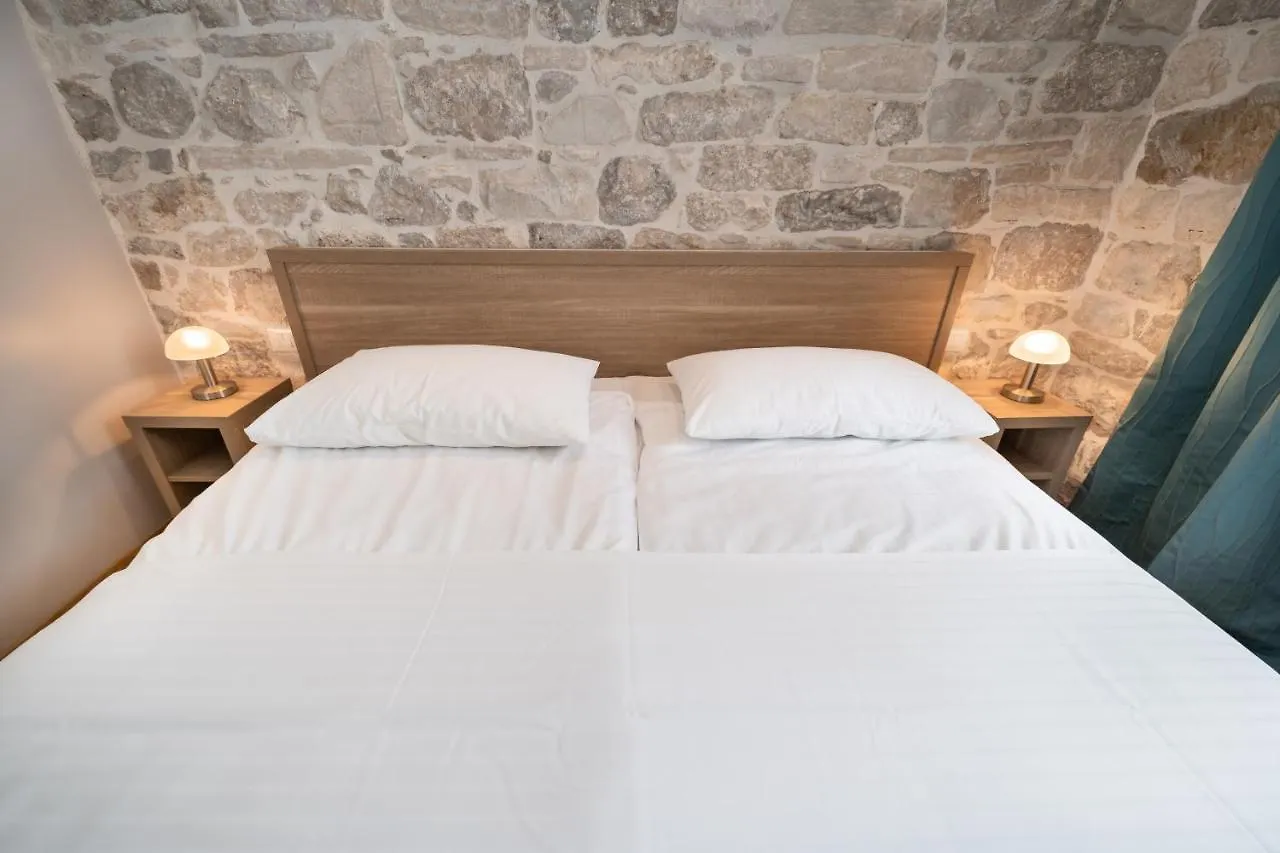Tifani Luxury Rooms 2 Split 0*,  Croatia