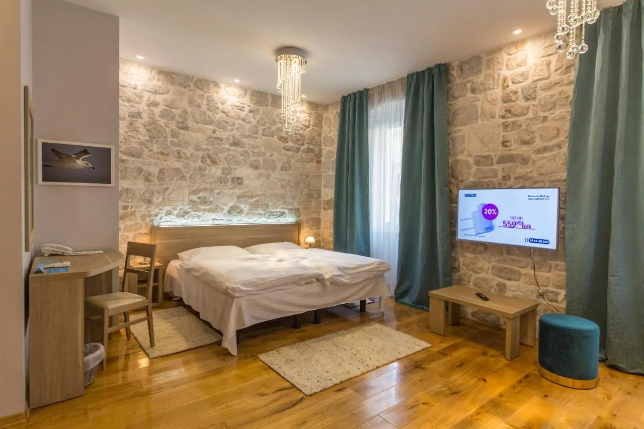 Apartment Tifani Luxury Rooms 2 Split