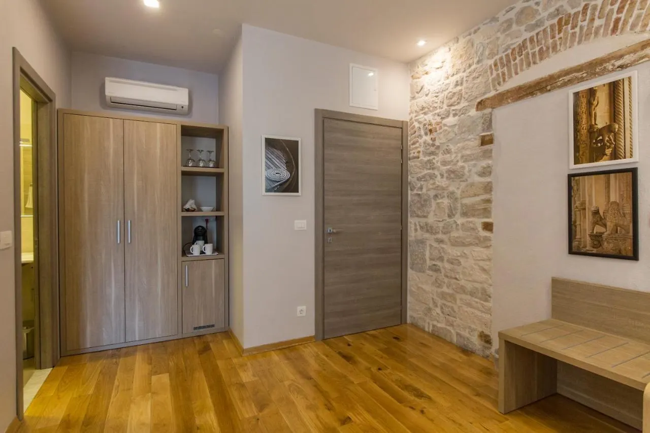 Tifani Luxury Rooms 2 Split Croatia