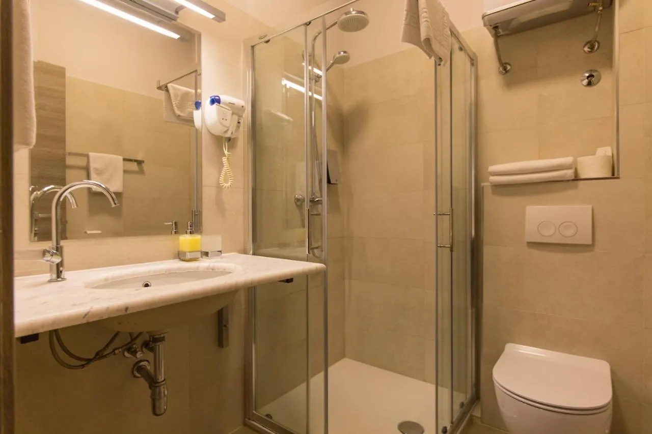 Tifani Luxury Rooms 2 Split Apartment